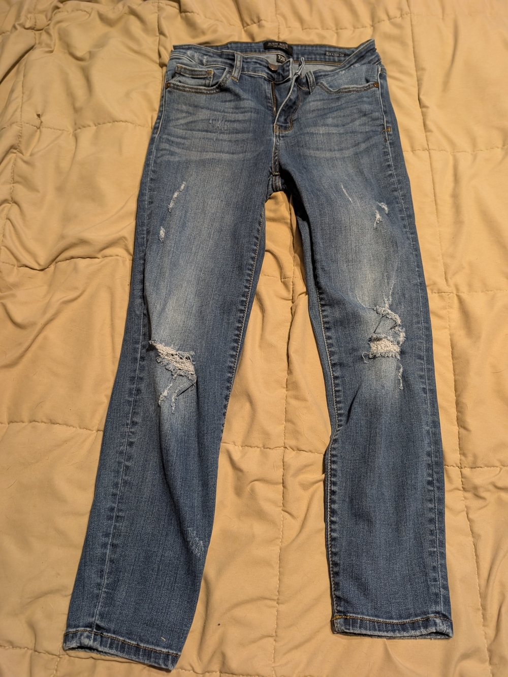 Judy Blue Distressed Blue Relaxed Fit Jeans size 7/28